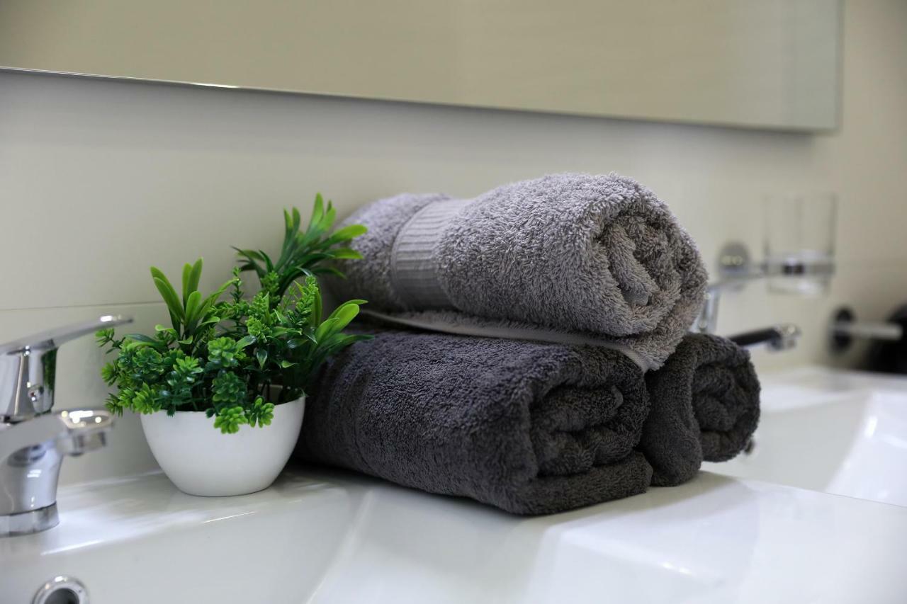 Luxury In By Altamarhomes Apartment